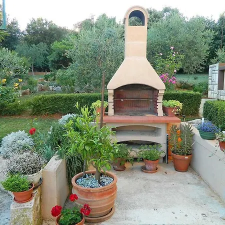 Leona Apartament Pula