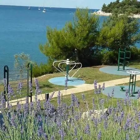 Leona Апартаменты *