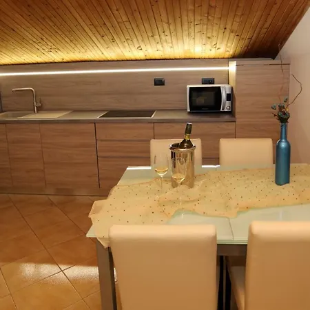 Apartmán Leona *