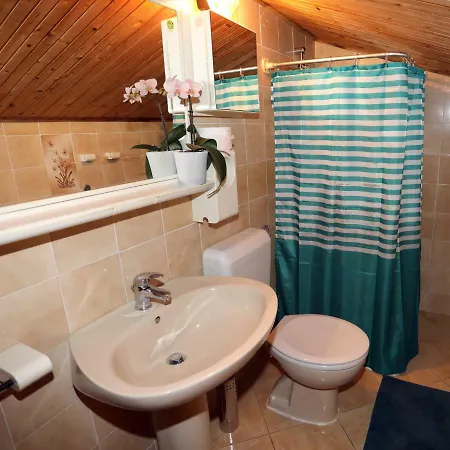 Leona Apartmán
